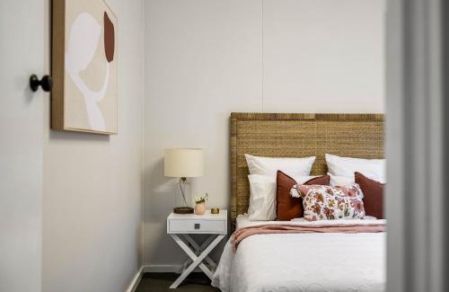 East Toowoomba House | Cute & Cheerful! Close to CBD & Gorgeous Parkland!