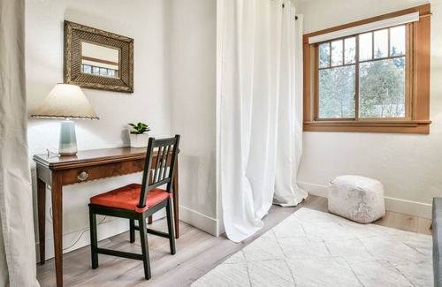 College Hill House | Cute House, Close to All Things & Pet Friendly