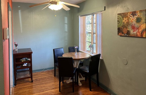 Griffin Heights House | Cute little house near FSU
