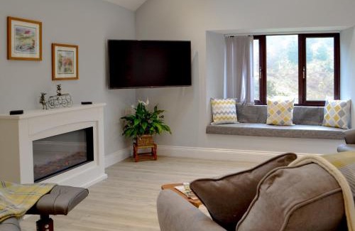 Tregaron House | Cwm Dulas