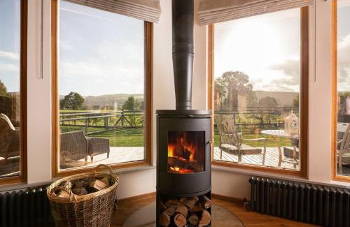 Llandrillo House | Cwtch-Log-Cabin