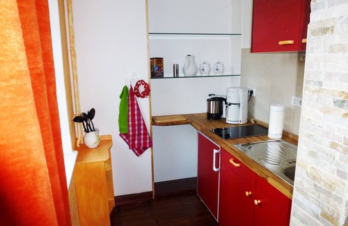 Buch Apartment | Cy Twombly -. Villa-Hufeland in Berlin, quiet, 25 minutes by S-Bahn to the center