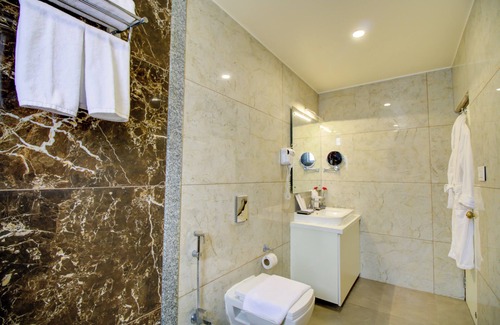 Yupia Hotel | Cygnett Inn Trendz