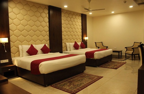 Yupia Hotel | Cygnett Inn Trendz