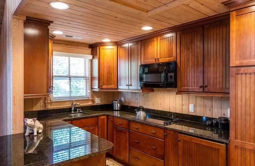 Old Town House | Cypress Cottage - Old Town Charm - 6 BR - 5.5 Baths - Sleeps 10+