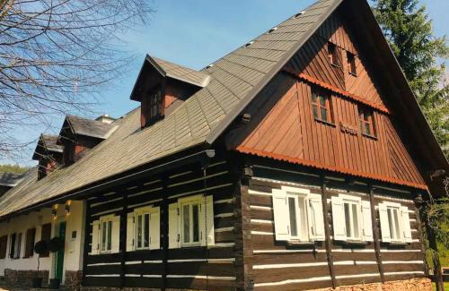 Rudnik u Vrchlabi House | Dům U Dvou Líp/The Two Lime Trees