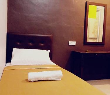 Kuantan Hotel | D LAYARAN KUANTAN LPT Exit 833