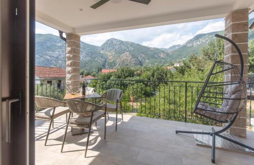 Risan Apartment | D Star - New Luxury Apartment with Big Balcony Bay View