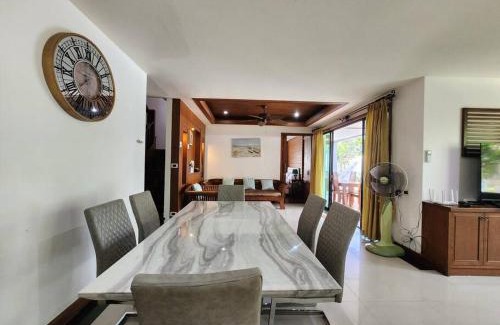 Central Pattaya Villa | D30长住优惠-市中心海边高端别墅区6间卧室泳池别墅