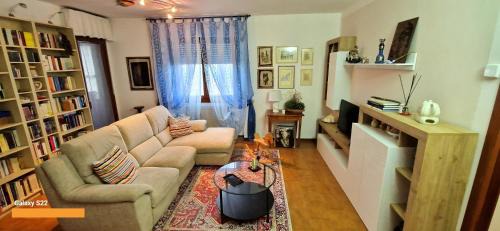Pistoia Apartment | Da Riki con vista sulle colline Toscane
