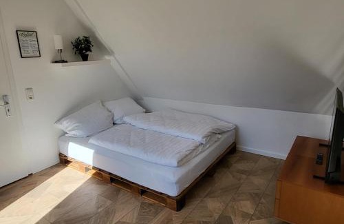 Munchen District Apartment | Dachgeschosswohnung 2 - Apartments am Schloss
