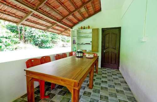 Sakleshpur House | Dadad Gadde Nature Stay - Near to Falls, Trek & Home Food