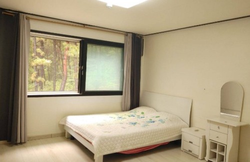 Suwon House | Daebudo Poseidon A Pension