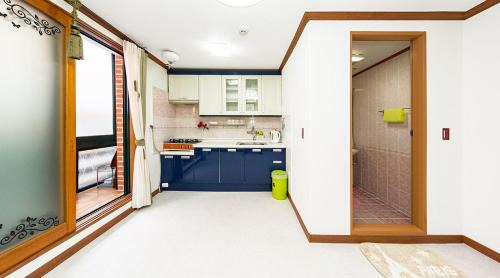 Kunip House | Daecheon jeulgeoun pension