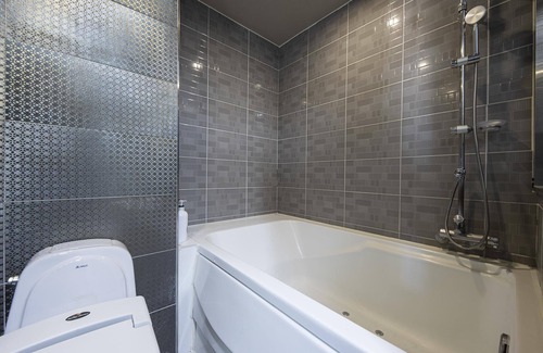 Bokhyeon-dong Hotel | Daegu Wawa