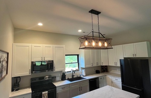 Eolia House | DairyLand - A Private Getaway on 16 acres next door to Dairy Farm with EV Hookup