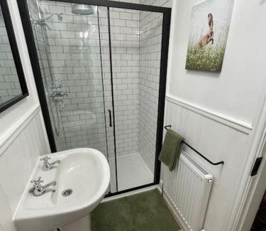 Alyth Apartment | Daisy Cottagee