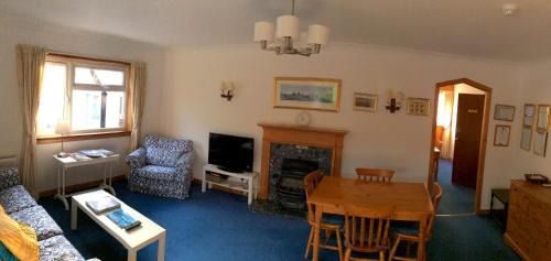 Tyndrum House | Dalkell Cottages