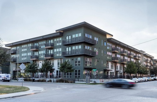 Northeast Dallas Apartment | Dallas Stylish 1BD 1BA Apartment