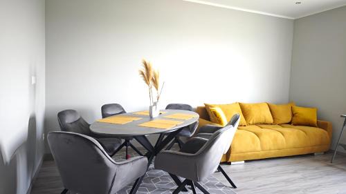 Mulheim Apartment | DANESSI-Familie,Business,nahe Koblenz,6 Personen,Saniert,direkte Anbindung Industriegebiet,TV Kingsize Boxspringbett