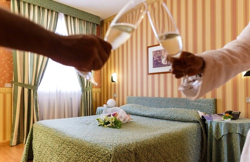 Basiano Hotel | Daniel