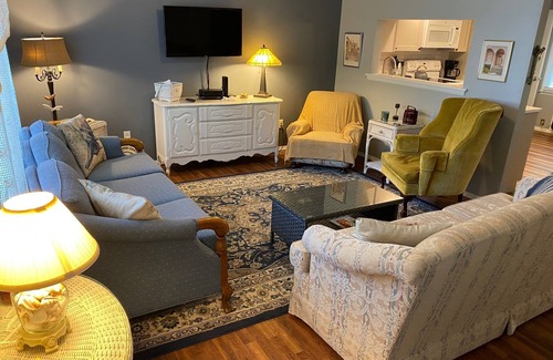 Lower Township House | Danielle K said, "It's more beautiful than the photos!"