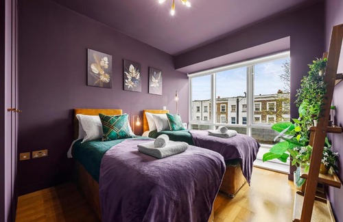 Finsbury Park Apartment | Dapper Suite in bustling Holloway, Islington by Gold Stays
