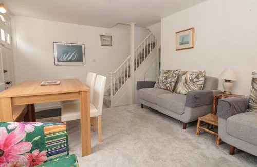 Dittisham House | Dart Cottage