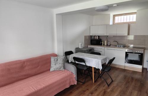 Kovacshida Apartment | Das Blaue Haus- A Kék Ház