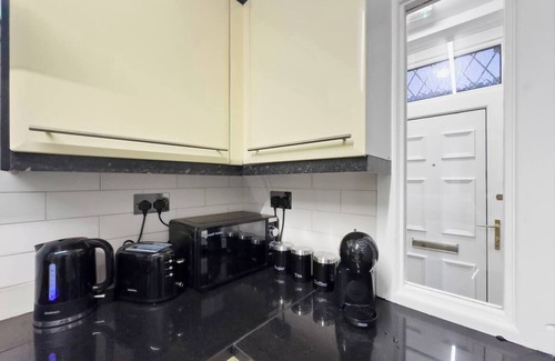 Rhondda Cynon Taff House | Dashing and Distinctive Dwelling w/Rooftop Garden