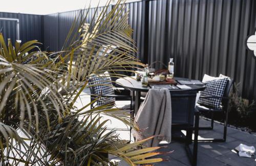 Huonville House | DashWu Steading
