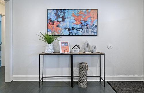 Central Arlington House | Daydream on Elm St - Dream City Retreats