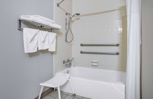 Cambridge Hotel | Days Inn by Wyndham Cambridge