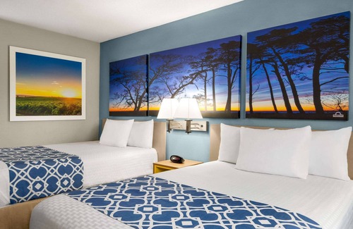 Canastota Hotel | Days Inn by Wyndham Canastota/Verona
