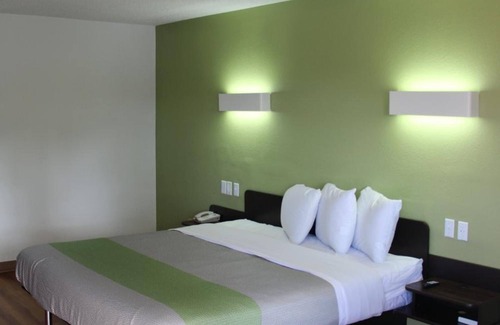 Roselawn Finance Hotel | Days Inn by Wyndham Cincinnati I-71