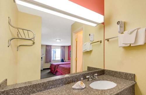 Princess Jeanne Hotel | Days Inn by Wyndham East Albuquerque