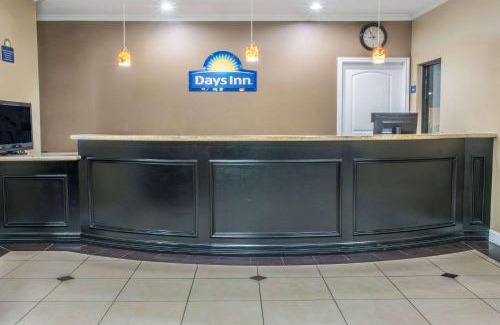 Humble Hotel | Days Inn by Wyndham Humble/Houston Intercontinental Airport