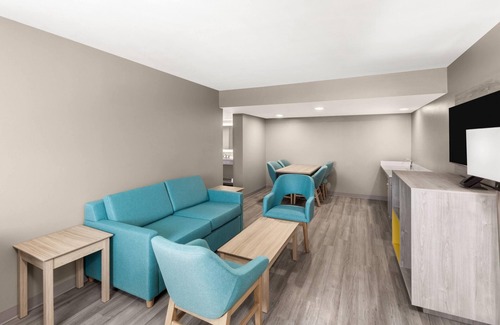 Kenner - Louis Armstrong International Airport Hotel | Days Inn by Wyndham Kenner/New Orleans Airport South