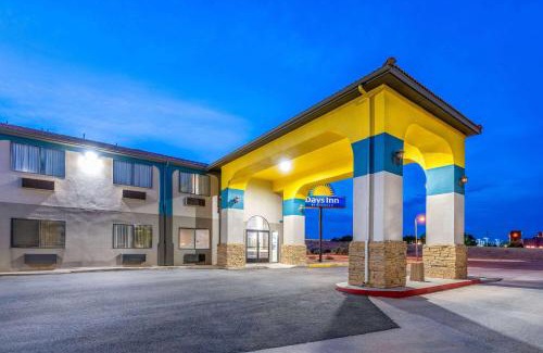 Los Lunas Hotel | Days Inn by Wyndham Los Lunas