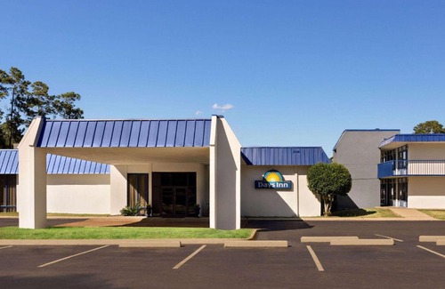 McComb Hotel | Days Inn by Wyndham McComb MS