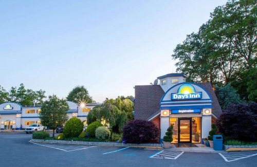 Nanuet Hotel | Days Inn by Wyndham Nanuet / Spring Valley