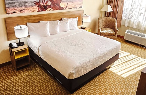 Sherman Hotel | Days Inn by Wyndham Sherman