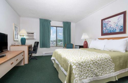 St. Cloud Hotel | Days Inn by Wyndham St Cloud