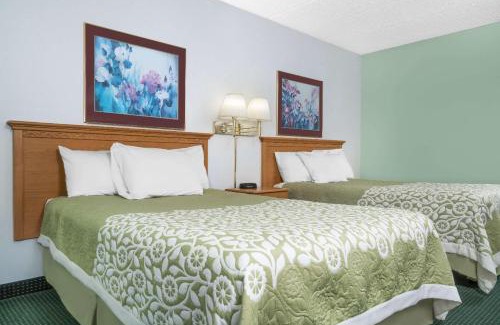 St. Cloud Hotel | Days Inn by Wyndham St Cloud