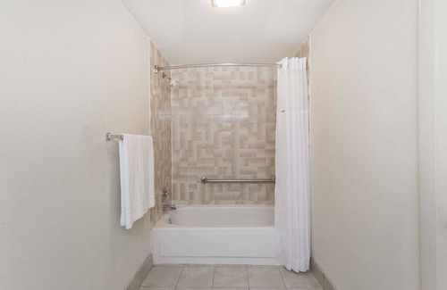 Winston - Salem Hotel | Days Inn by Wyndham Winston Salem North