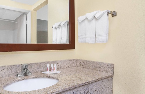 Wilkes-Barre Hotel | Days Inn by Wyndham Wilkes Barre