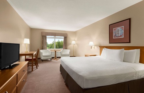 Oromocto Hotel | Days Inn & Conference Centre by Wyndham Oromocto