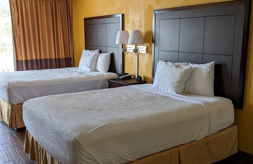 Bayonet Point Hotel | Days Inn & Suites by Wyndham Port Richey