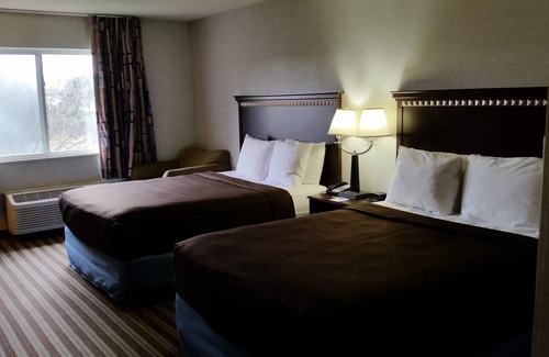 Vancouver Hotel | Days Inn & Suites by Wyndham Vancouver