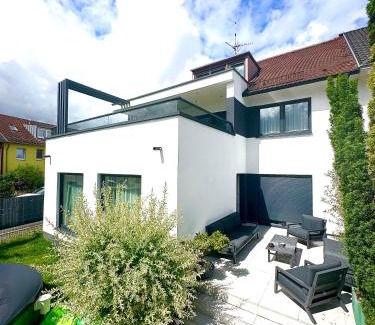 Weststadt Apartment | DayYoungLife mit Terrasse Grill Parkplatz